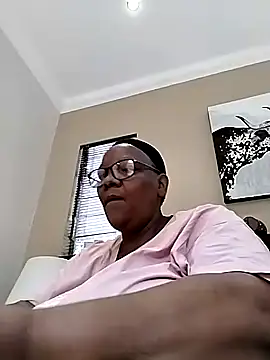 Snapshot of SEXYBOOBSNASS chatting on 09.28.25 SEXYBOOBSNASS online show from 09.28.25