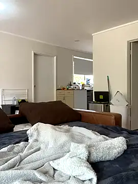 Demure Whore online show from 12.01.25