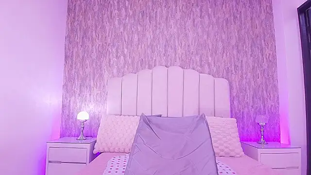 raven lilith  online show from 02.17.26