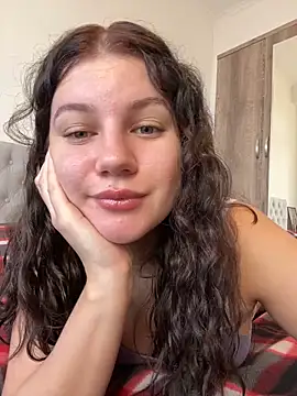 Snapshot of likaxxx chatting on 12.04.24 likaxxx online show from 12.04.24