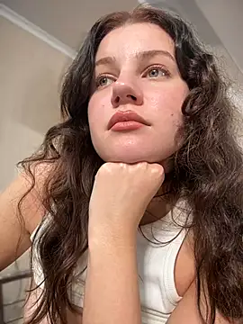 Snapshot of likaxxx chatting on 12.11.24 likaxxx online show from 12.11.24