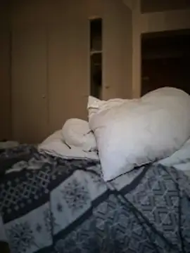 Snapshot of shehandme chatting on 02.26.26 shehandme online show from 02.26.26