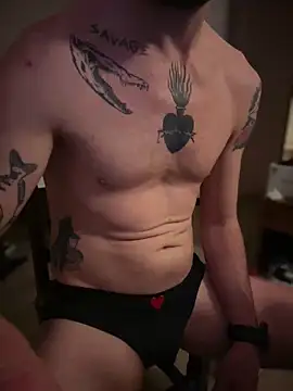 Snapshot of shehandme chatting on 02.26.26 shehandme online show from 02.26.26