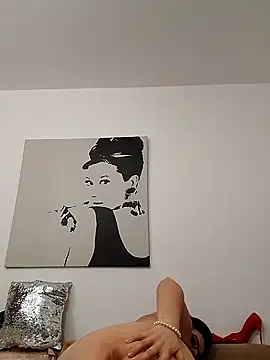 RebeccaNoble online show from 02.06.25