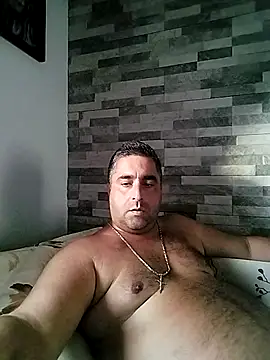 ADRIAN ADI40 online show from 10.04.25