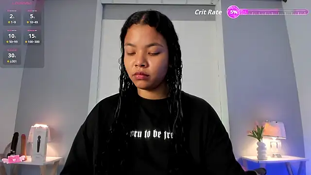 Snapshot of SophiaaStone chatting on 11.08.25 SophiaaStone online show from 11.08.25