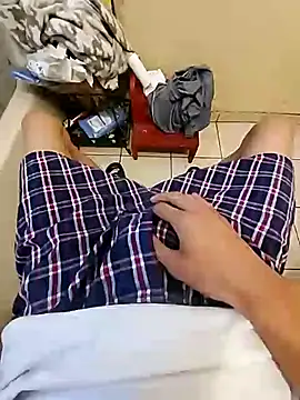 Bigstiffyuh online show from 10.25.25