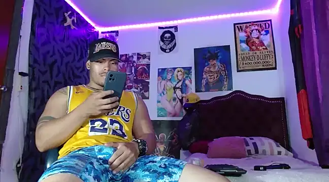 Snapshot of Danielsbigcum chatting on 12.23.24 Danielsbigcum online show from 12.23.24