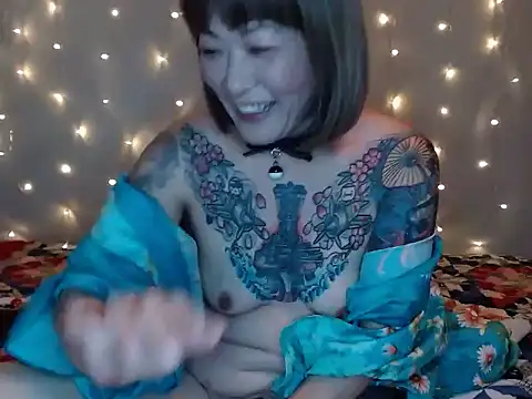 Megumi81 online show from 03.13.25