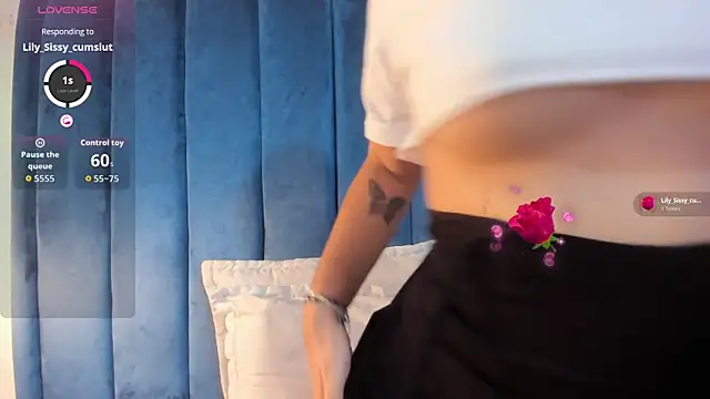 Snapshot of radiagazali chatting on 10.22.25 radiagazali online show from 10.22.25