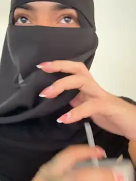 Snapshot of radiagazali chatting on 11.21.25 radiagazali online show from 11.21.25