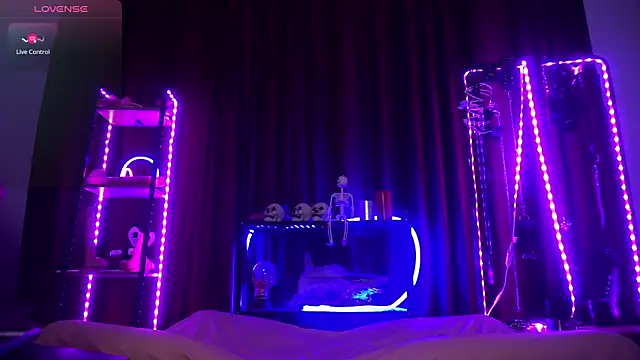 CyberXGoddess online show from 09.09.25