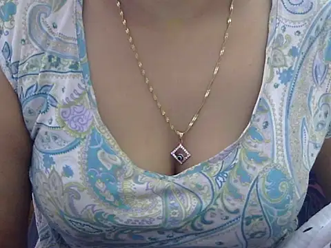 Snapshot of Your_wild_Dia chatting on 10.28.25 Your wild Dia online show from 10.28.25