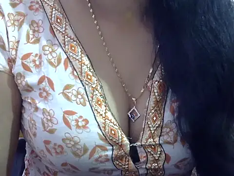 Snapshot of Your_wild_Dia chatting on 10.29.25 Your wild Dia online show from 10.29.25