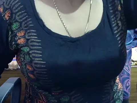 Snapshot of Your_wild_Dia chatting on 11.01.25 Your wild Dia online show from 11.01.25