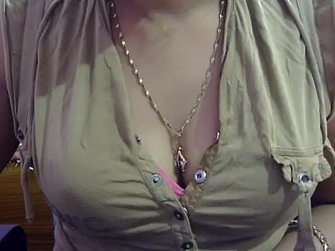 Snapshot of Your_wild_Dia chatting on 11.05.25 Your wild Dia online show from 11.05.25