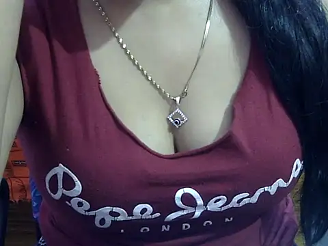 Snapshot of Your_wild_Dia chatting on 11.07.25 Your wild Dia online show from 11.07.25