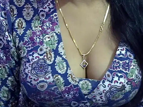 Snapshot of Your_wild_Dia chatting on 11.15.25 Your wild Dia online show from 11.15.25