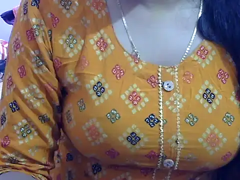 Snapshot of Your_wild_Dia chatting on 11.23.25 Your wild Dia online show from 11.23.25