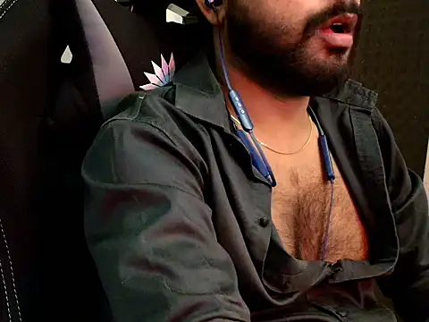 Snapshot of SHENOY3 chatting on 03.21.26 SHENOY3 online show from 03.21.26