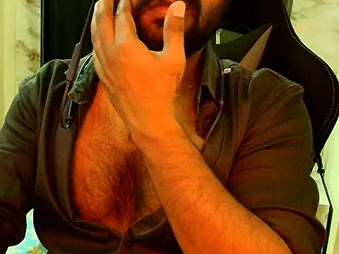 Snapshot of SHENOY3 chatting on 04.26.26 SHENOY3 online show from 04.26.26