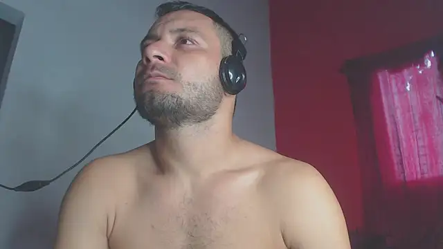 Snapshot of body_x29 chatting on 12.27.24 body x29 online show from 12.27.24