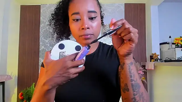 kelly thomson online show from 11.06.25