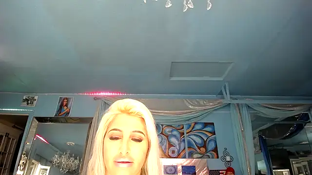 Snapshot of ADRIANNA_FOX chatting on 02.16.25 ADRIANNA FOX online show from 02.16.25