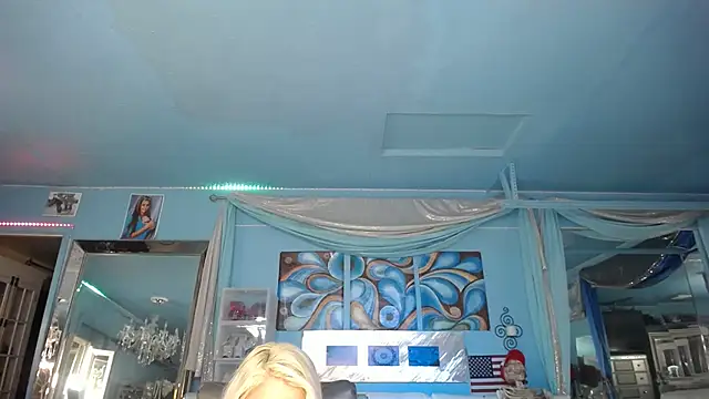 Snapshot of ADRIANNA_FOX chatting on 02.22.25 ADRIANNA FOX online show from 02.22.25