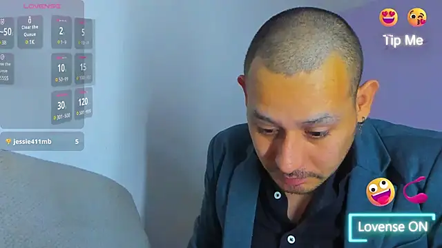 jhonyalzate2 online show from 12.07.24