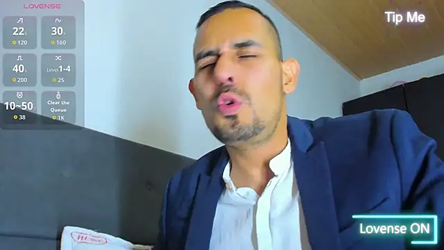 Snapshot of jhonyalzate2 chatting on 10.18.25 jhonyalzate2 online show from 10.18.25