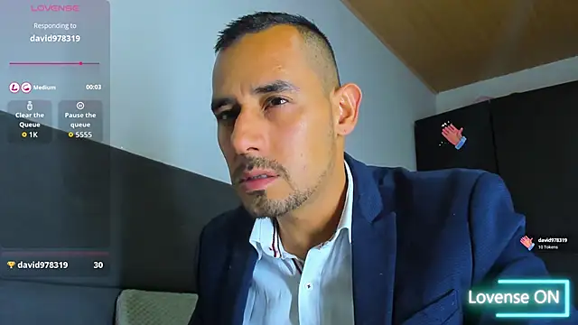 Snapshot of jhonyalzate2 chatting on 11.10.25 jhonyalzate2 online show from 11.10.25