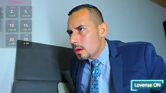 Snapshot of jhonyalzate2 chatting on 11.20.25 jhonyalzate2 online show from 11.20.25