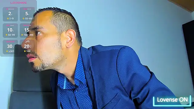 Snapshot of jhonyalzate2 chatting on 11.22.25 jhonyalzate2 online show from 11.22.25