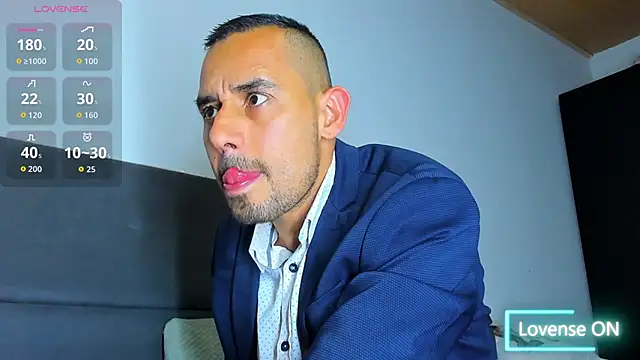 Snapshot of jhonyalzate2 chatting on 11.28.25 jhonyalzate2 online show from 11.28.25