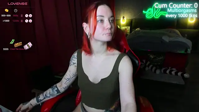 Snapshot of MaxPhoenixx chatting on 12.15.24 MaxPhoenixx online show from 12.15.24