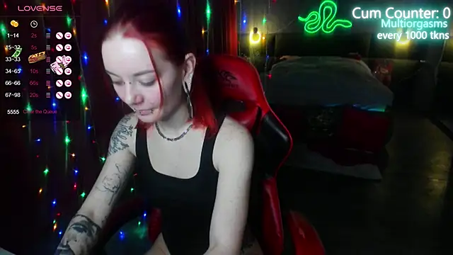 Snapshot of MaxPhoenixx chatting on 02.17.25 MaxPhoenixx online show from 02.17.25