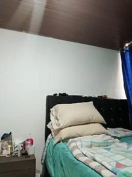 Vicky Rosse online show from 10.15.25