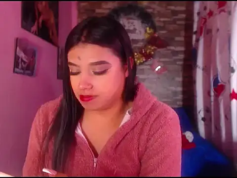 katrinawillff online show from 12.31.24