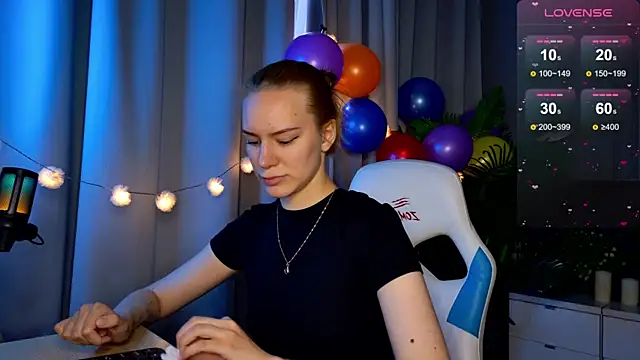 Ramona    online show from 09.09.25