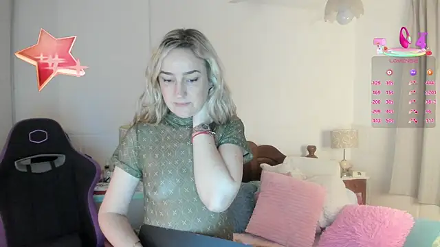 Snapshot of 1Sweetnina chatting on 09.25.25 1Sweetnina online show from 09.25.25