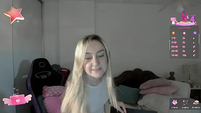 Snapshot of 1Sweetnina chatting on 10.03.25 1Sweetnina online show from 10.03.25
