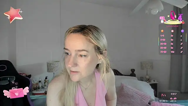 Snapshot of 1Sweetnina chatting on 10.04.25 1Sweetnina online show from 10.04.25