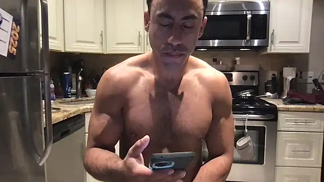 BigGuyMuscle online show from 02.04.25