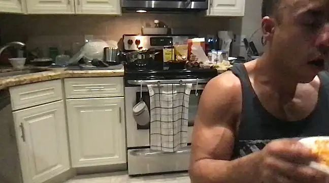 BigGuyMuscle online show from 02.26.25