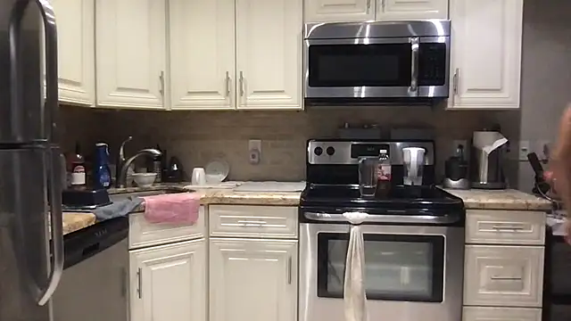 BigGuyMuscle online show from 12.16.25