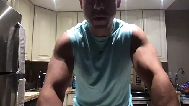 BigGuyMuscle online show from 06.11.26