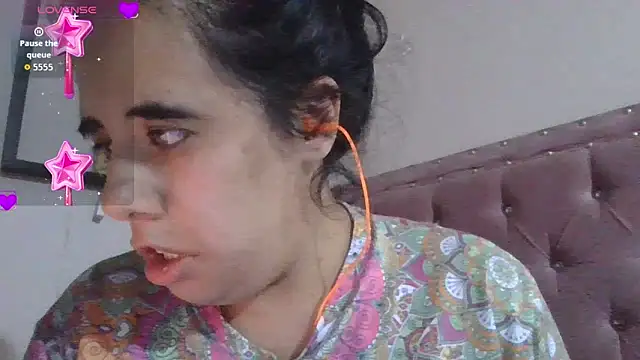 Snapshot of annarose19 chatting on 06.11.26 annarose19 online show from 06.11.26