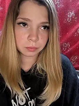 Zuli Kiska online show from 10.25.25