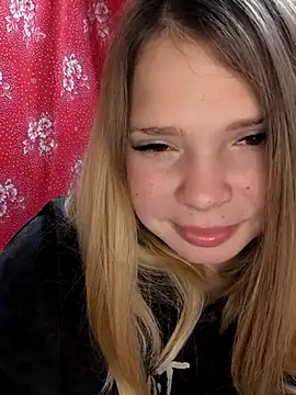 Zuli Kiska online show from 10.30.25